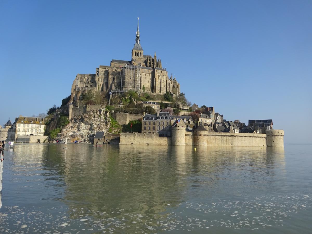 Le Relais De La Hardiesse 6Km Mont St Michel - Chambres Doubles - Suite Spa Privatif Courtils Luaran gambar
